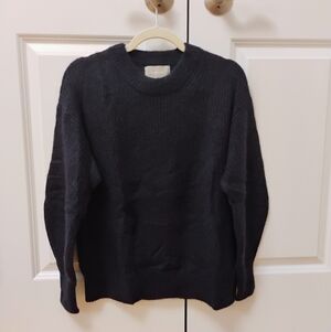 Everlane Alpaca Cocoon Crew in Navy Blue - Size Small - NWOT